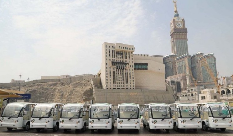 تخصيص 20 عربة كهربائية لنقل ذوي الهمم وكبار السن في المسجد الحرام