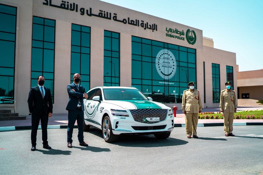 جينيسيس GV80 تنضم لأسطول سيارات شرطة دبي