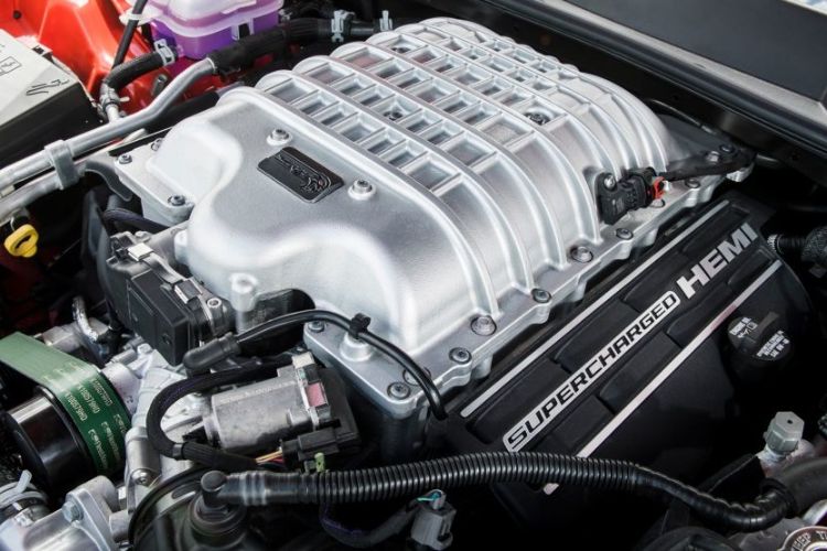 دودج تكشف عن مستقبل محرك V8 هيلكات القوي