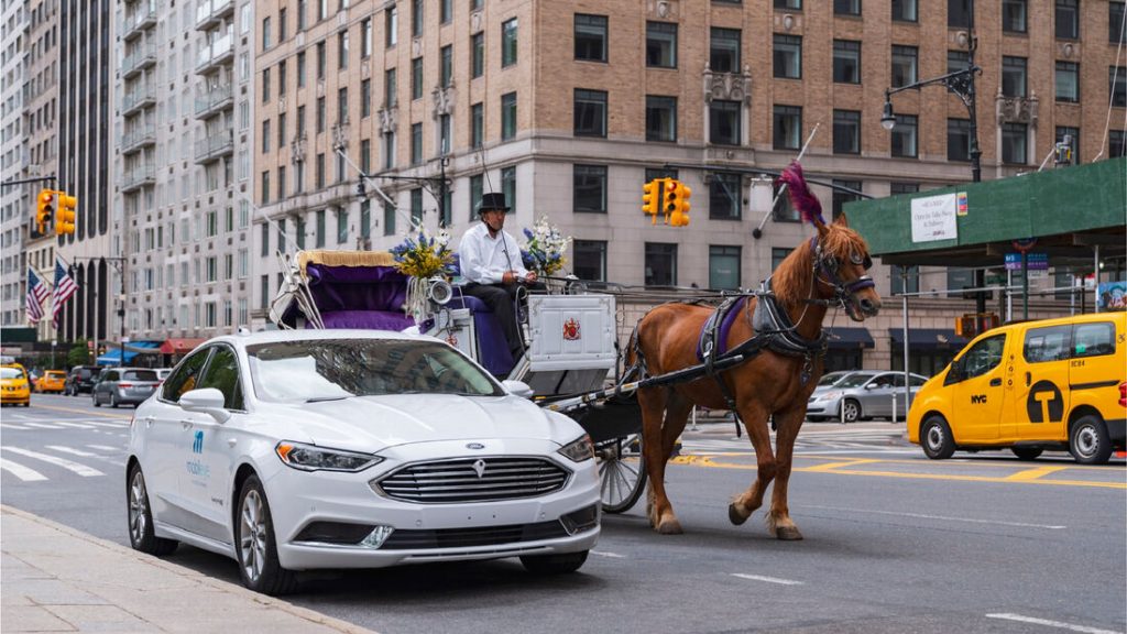 سيارات ذاتية القياده على الطرق العامة بمدينة نيويورك