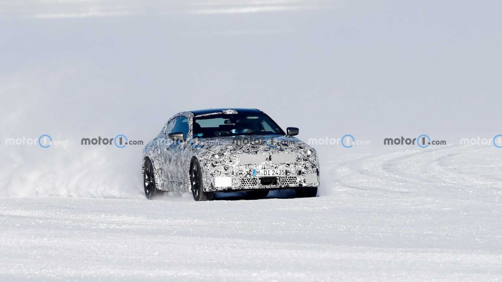 سيارة BMW M2 الكوبيه الجديدة تعيد أمجاد M3 الرياضية