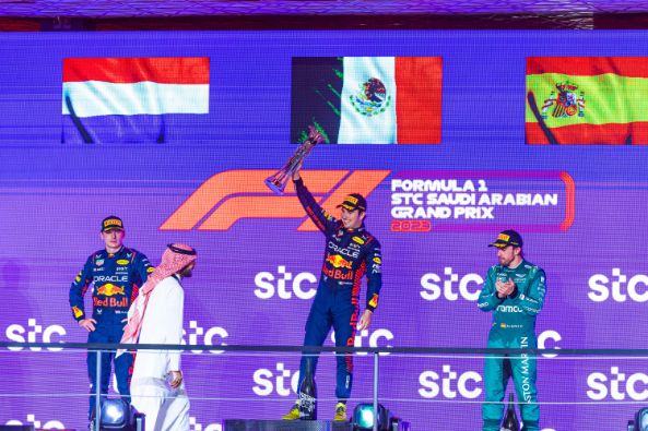 سيرجيو بيريز بطلا لجائزة سباق السعودية الكبرى F1 لعام 2023م