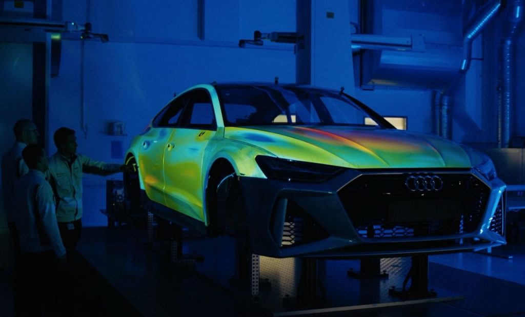 شاهد الإبداع والإتقان في عملية تطوير سيارات أودي RS