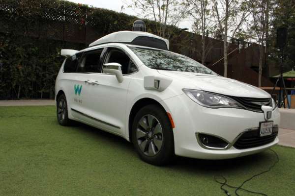 شركة «ويمو» توسيع نطاق تجربة سيارات الأجرة الذاتية القيادة