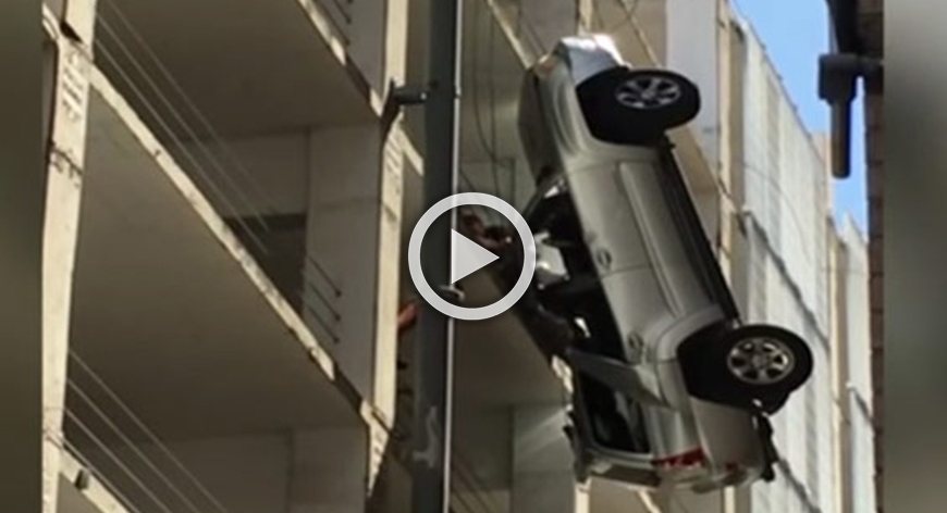 فيديو : سلك ينقذ سائق سيارة هوت من الطابق التاسع