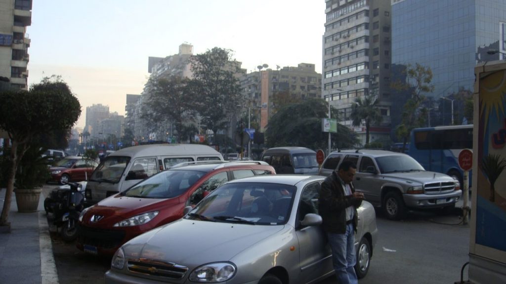 مصر تعلن عن قرارات حظر العيد لحركة النقل