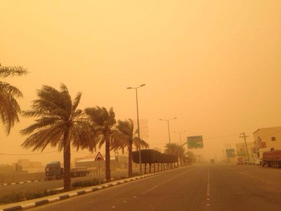 مكة المكرمة والمدينة المنورة تتأثر برياح الاتربة والغبار