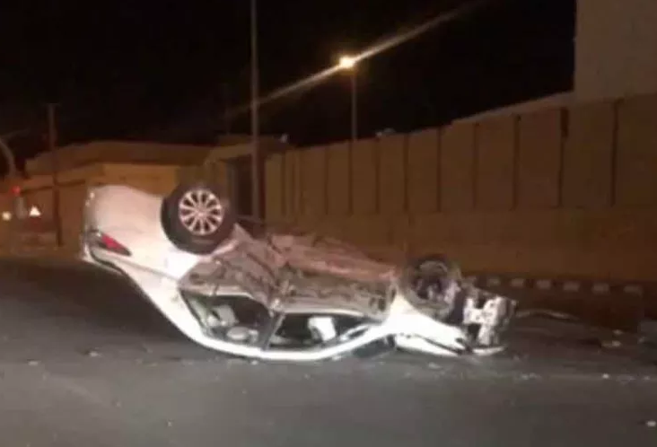 ممرضة سعودية تنقذ حياة قائد مركبة تعرض لحادث مروري