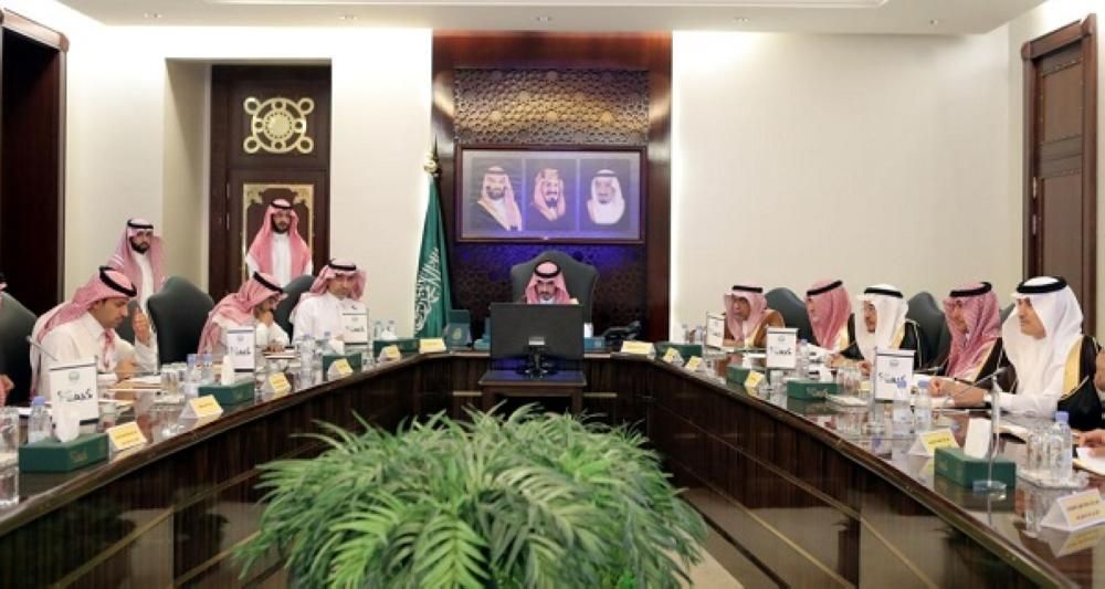 نائب أمير منطقة مكة يطلع على الخطط المستقبيلة لفك الاختناقات المرورية في مدينة جدة