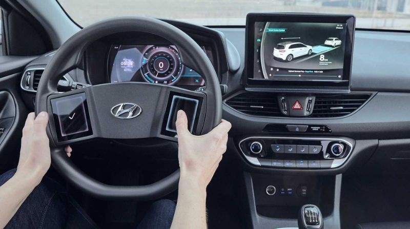 هيونداي تختبر فكرة شاشات باللمس على عجلة القيادة