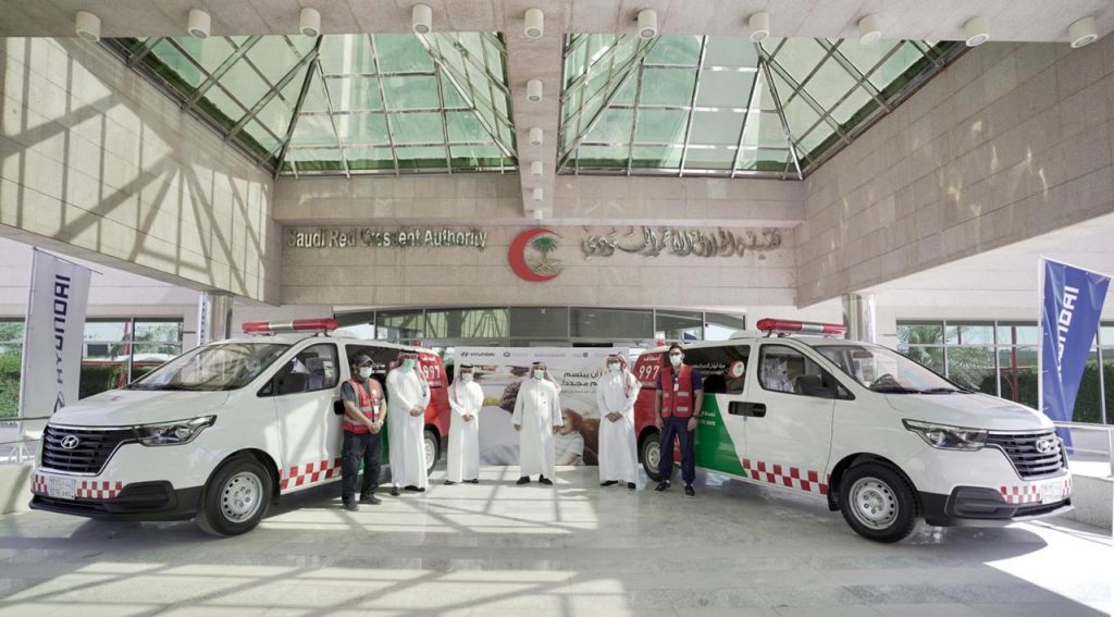 هيونداي تقدم 24 سيارة إسعاف دعما لهيئة الهلال الأحمر