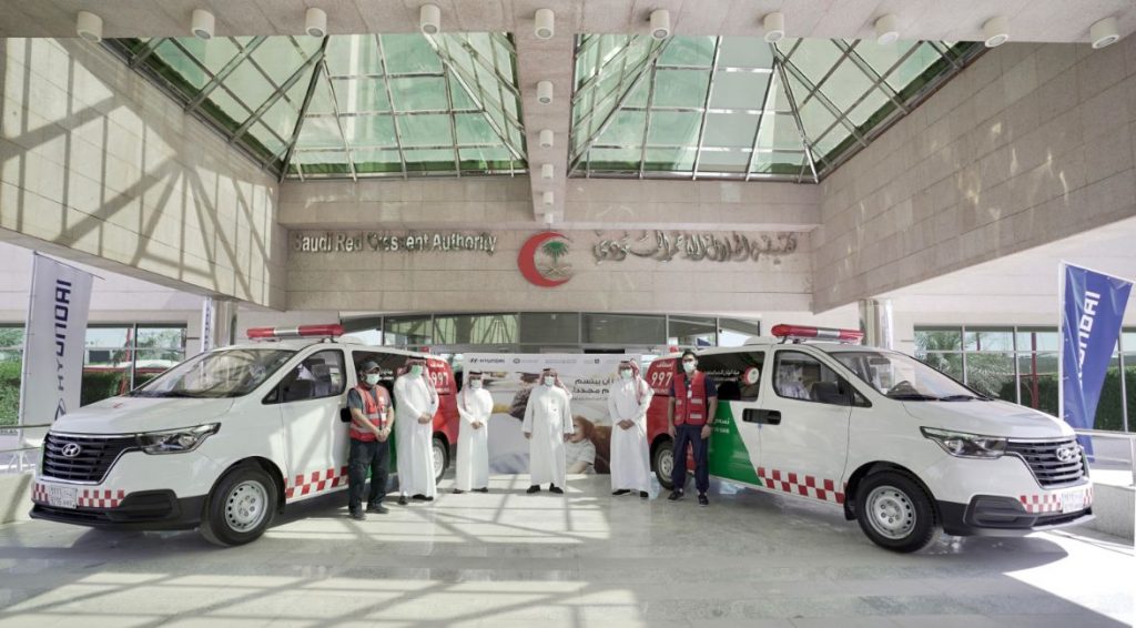 هيونداي تقدم 24 مركبة دعم طبي لهيئة الهلال الأحمر السعودي