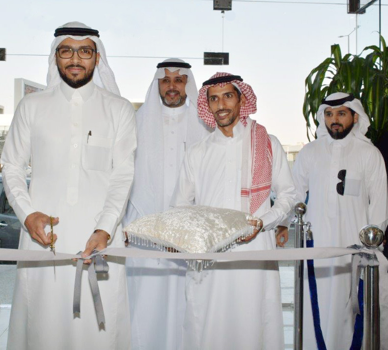 افتتاح أول مركز مطالبات مركبات للسيدات في السعودية