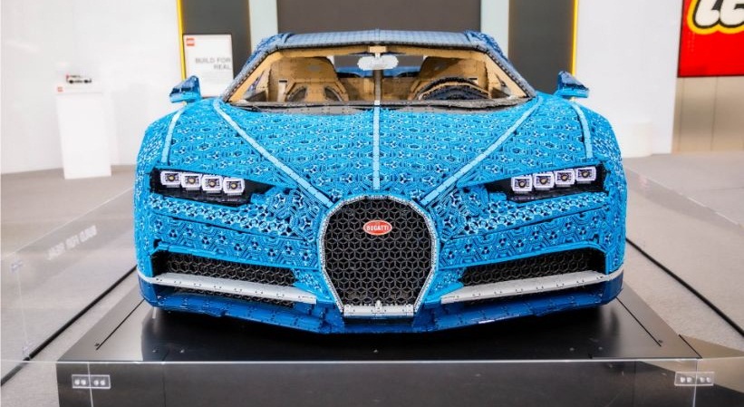 LEGO بوجاتي شيرون تتواجد في معرض لوس أنجلوس للسيارات ولن تصدق قوة محركها!