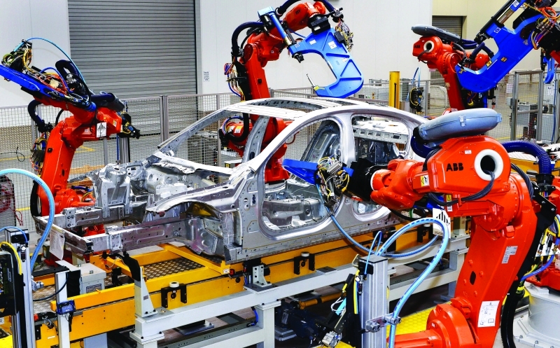 تقنيات السيارات المستقبلية .. تقنيات الروبوتات بمصانع السيارات