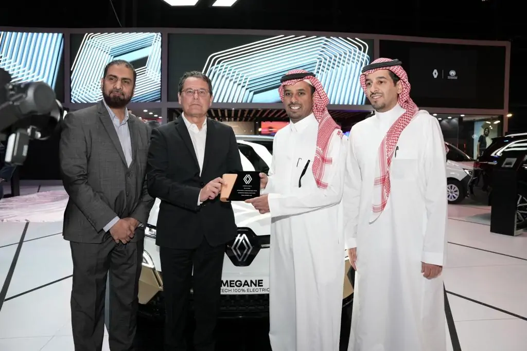 الوعلان رينو تعرض سياراتها الجديدة 2024 في معرض الرياض لأول مرة
