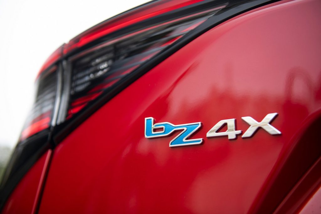 ترقيات مهمة لتويوتا bZ4X 2024 لزيادة المبيعات وتحدي المنافسين