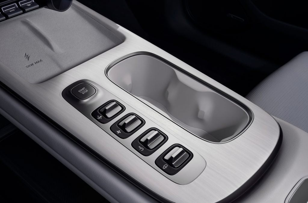 شركة شاومي موتورز تدشن سيارتها المنتظرة SU7 وتعلن عن تقنياتها الجديدة