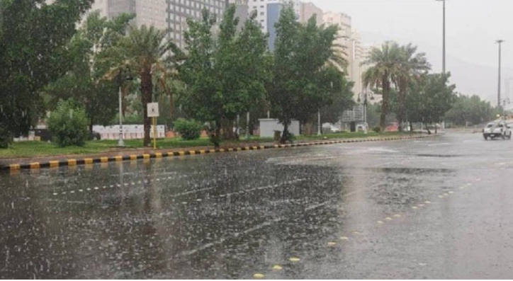 إدارة المرور: احذر انزلاق المركبة خلال هطول الأمطار