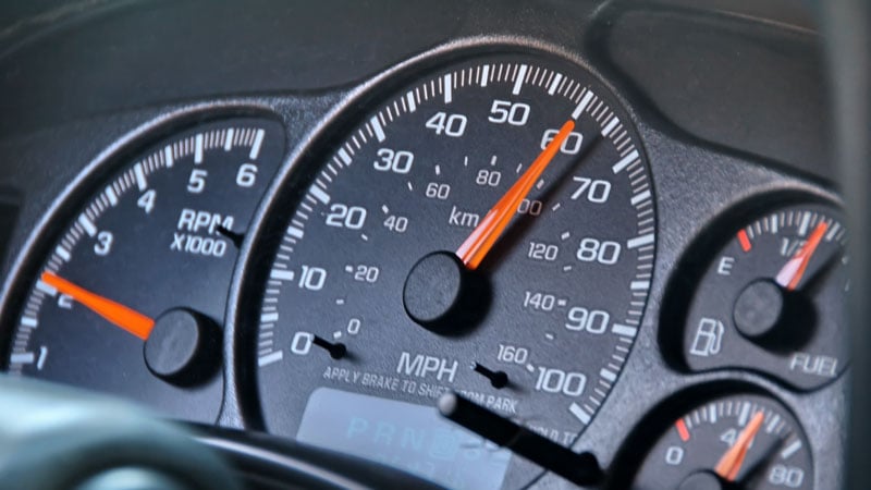 علامات تلف حساس السرعة في السيارة