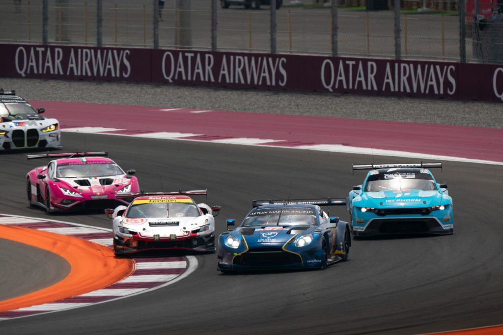 أستون مارتن فانتاج جي تي 3 تقدم نتائج مميزة لسباقات التحمل في قطر