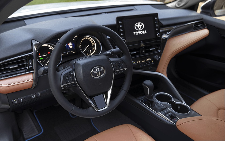 سيارة Toyota Camry 2024 المواصفات والمحركات والأسعار