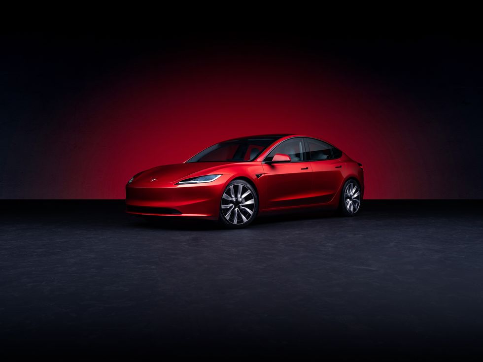 تسلا موديل اس 2024 Tesla Model S: دليل شامل حول الميزات والمواصفات والأسعار