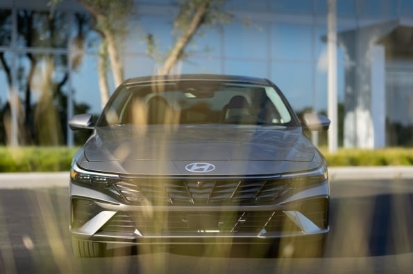 هيونداي إلنترا 2024 Hyundai Elantra: دليل شامل يعرض المواصفات والمميزات والأسعار