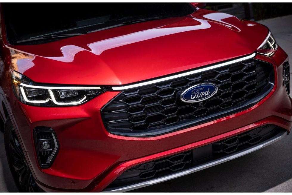 اسعار ومواصفات فورد اسكيب 2024 Ford Escape: دليل شامل
