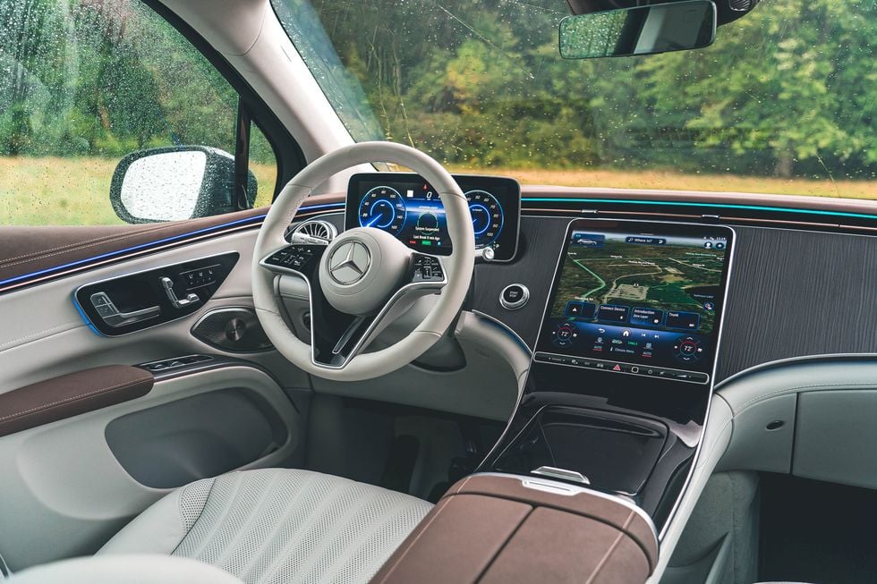 مرسيدس بنز إي كيو إس SUV 2024 "Mercedes-Benz EQS SUV": دليل شامل يعرض الميزات والمواصفات والأسعار