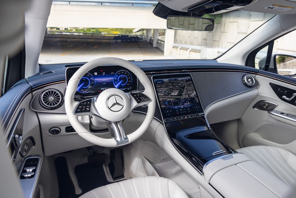 مرسيدس بنز EQE SUV 2024 SUV Mercedes-Benz EQE: دليل شامل يعرض الميزات والمواصفات والأسعار
