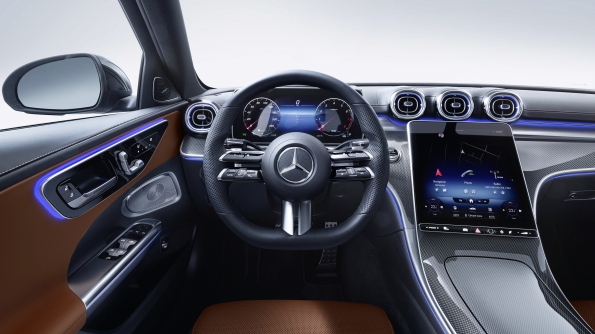 مرسيدس بنز الفئة C 2024 "Mercedes-Benz C-Class": دليل شامل يعرض المواصفات والمميزات والأسعار