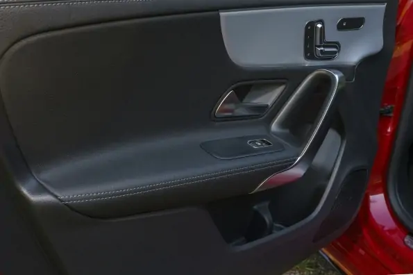 مرسيدس AMG الفئة A هاتشباك 2024 "Mercedes-AMG A-Class Hatchback": دليل شامل يعرض مواصفات ومميزات وأسعار الهاتشباك الساخنة